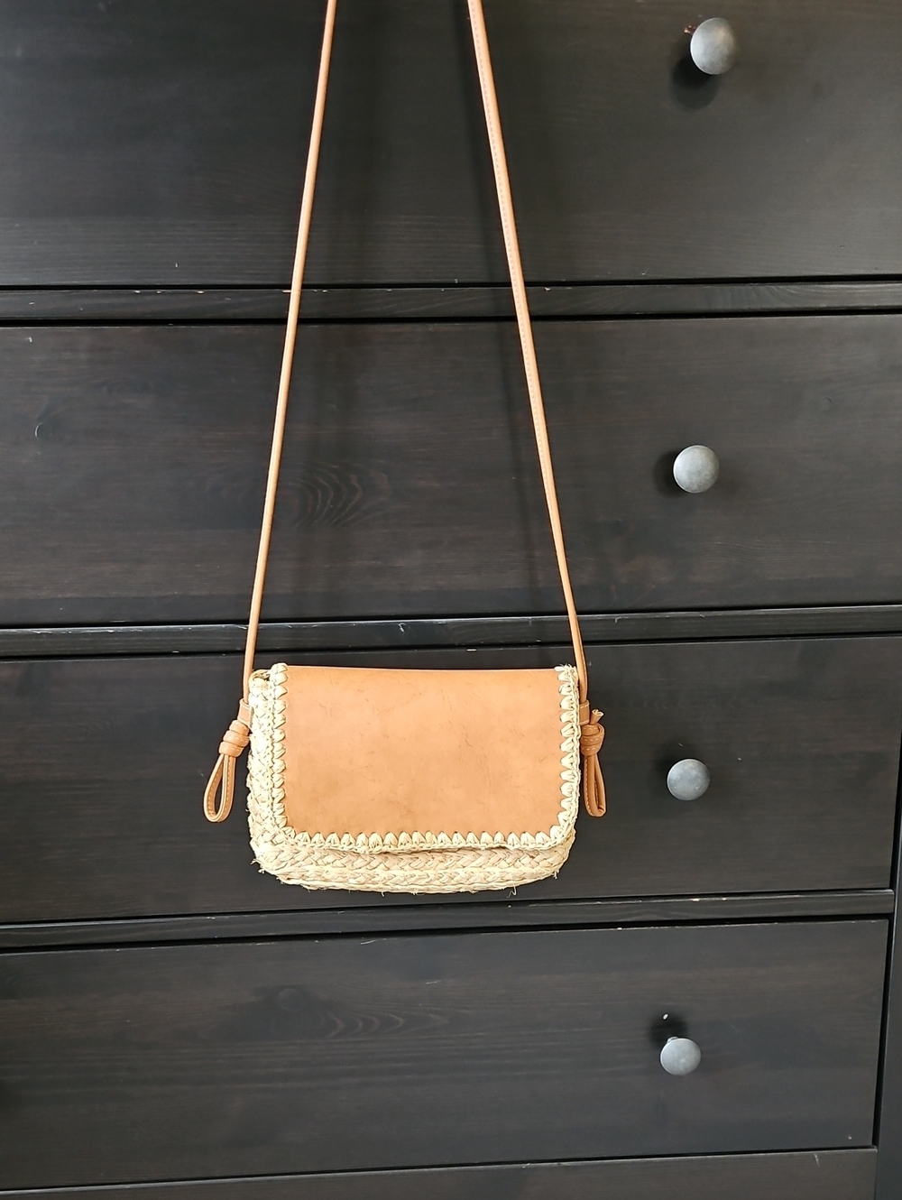 Universal Thread Tan and Straw Crossbody Bag